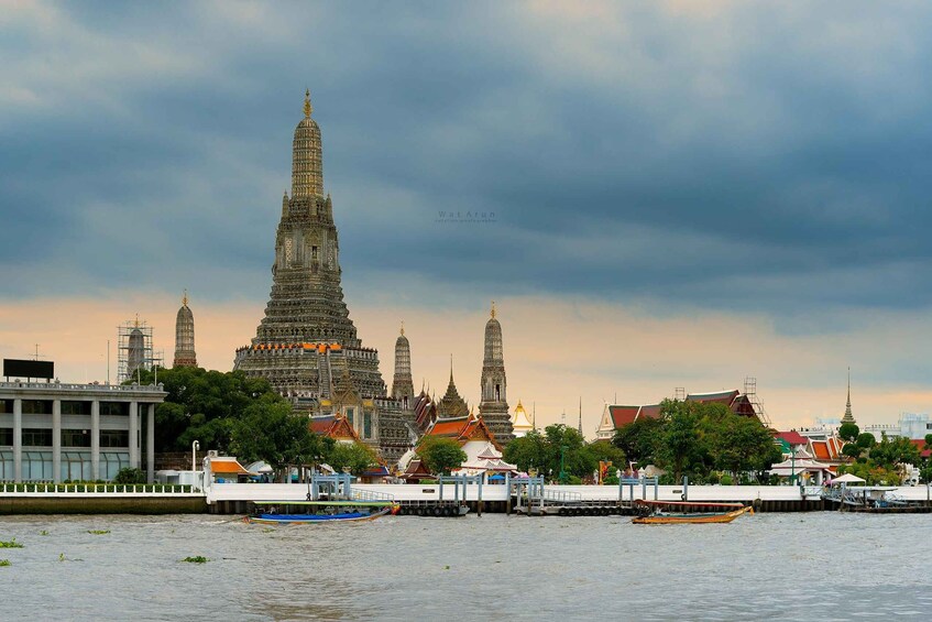 Picture 14 for Activity Bangkok: Longtail Boat Canal Tour to Wat Arun