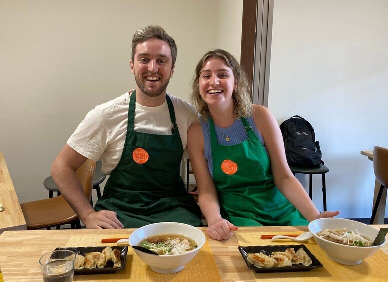 Osaka: Ramen and Gyoza Cooking Class in Dotonbori