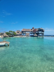 Roatan: Guiden Tour by the Cristal waters of the Caribbean!