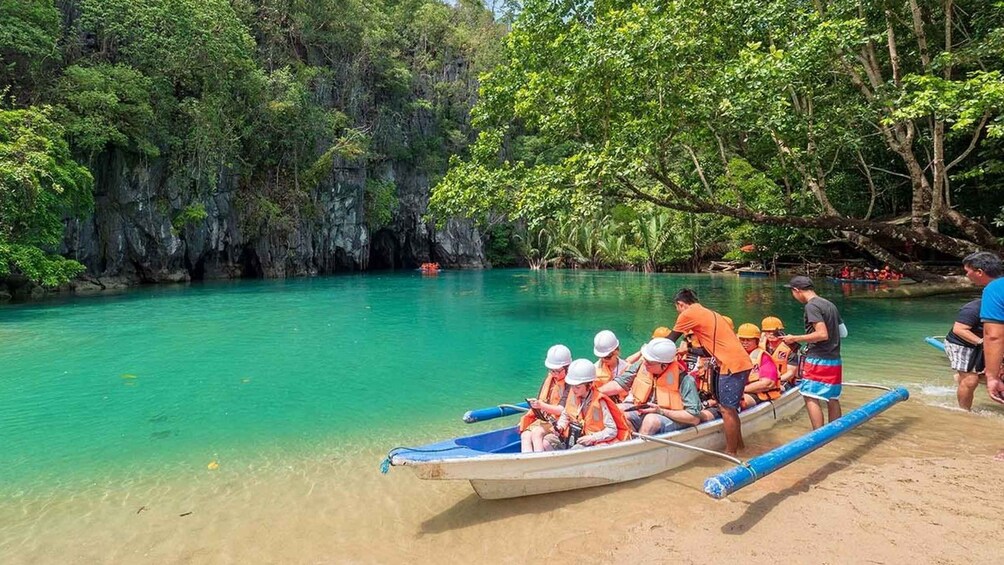 Puerto Princesa in 3 days: Tours with optional hotel rooms