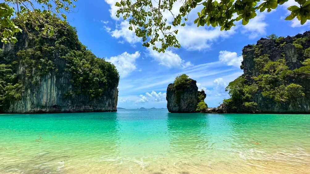 Phuket: Private Hong Island Speedboat Charter Tour