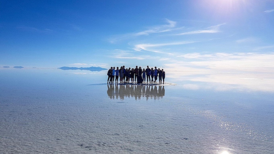 From La Paz: 5-Day Uyuni and Red Lagoon Tour with Bus Ride