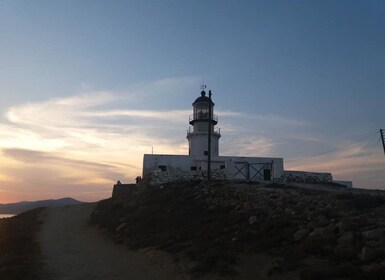 Visite du phare d'Armenistis au coucher du soleil