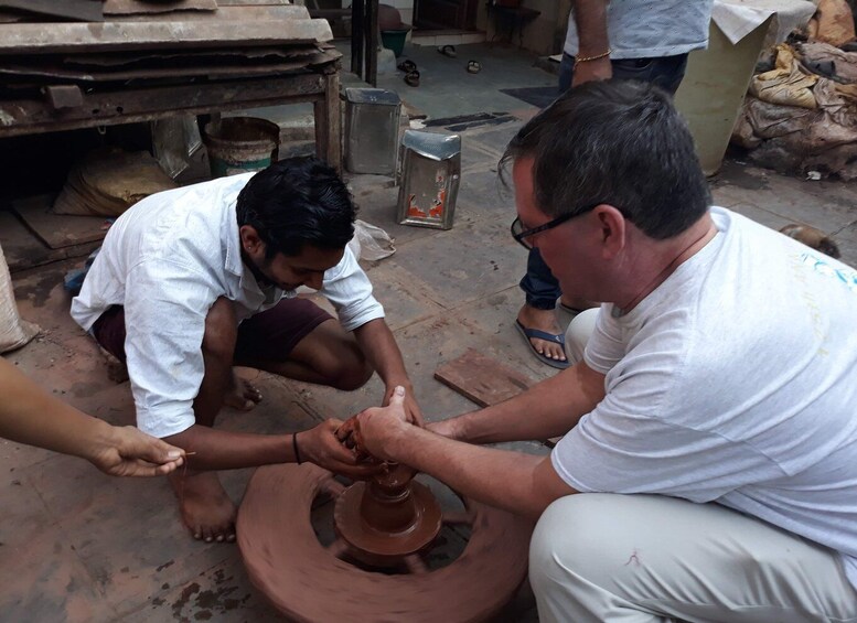 Picture 2 for Activity Kumbharwada: The Potter Community of Dharavi