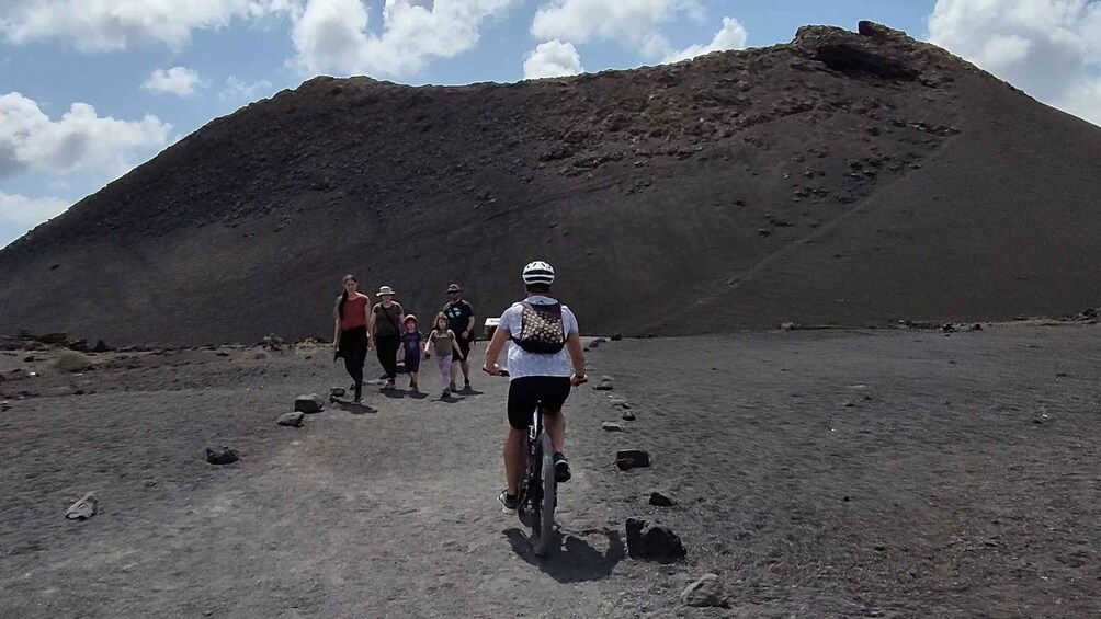 Picture 19 for Activity Lanzarote: Guided ebike tours around the volcanoes