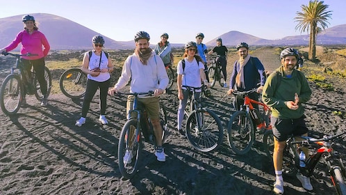 Lanzarote: Guided ebike tours around the volcanoes
