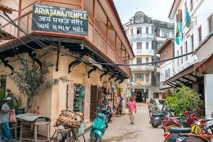 Stone Town's Hidden History: Private Guided Walking Tour