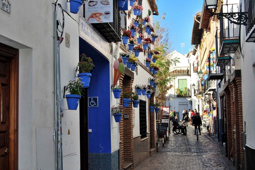 Picture 5 for Activity Granada: Albaicín, Sacromonte & Museum of Caves Walking Tour