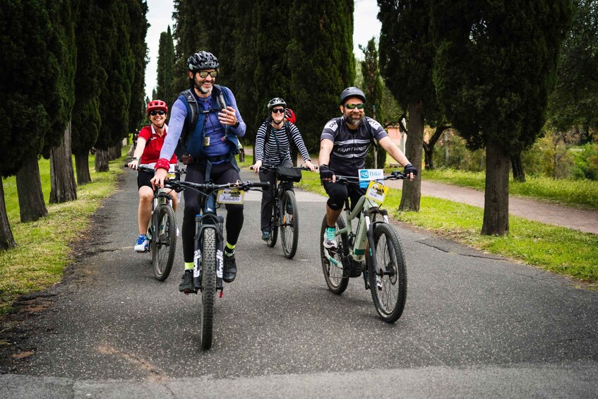 Rome: Appian Way Guided Tour on E-Bike with Wine Tasting