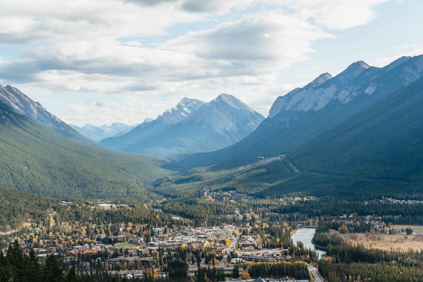 Picture 2 for Activity From Calgary: Private Banff National Park Day Trip