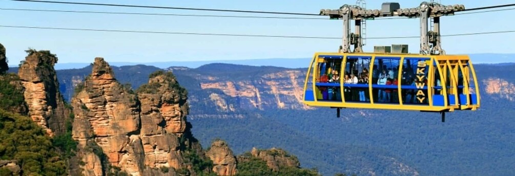 From Sydney: Blue Mountains, Scenic World & Sydney Zoo Tour