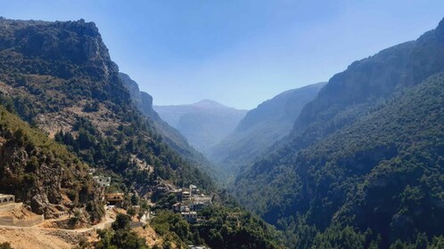 Desde Beirut: excursión guiada de un día a pie por el valle de Qadisha