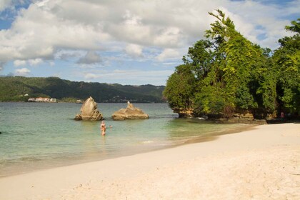 Samana Bay: Cayo Levantado Snorkeling and Kayaking Tour