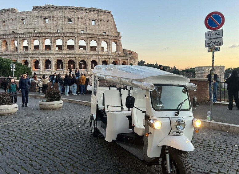 Picture 1 for Activity Rome: tuk-tuk 3 hours guided tour in the City Center