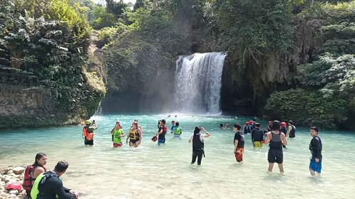 Cebu: Osmena Peak Hike & Kawasan Canyoneering