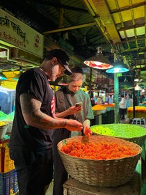 Mumbai by Dawn: Market Tour of Flowers, Fish, and More