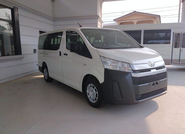 Picture 5 for Activity Roatan: Private Shuttle Service