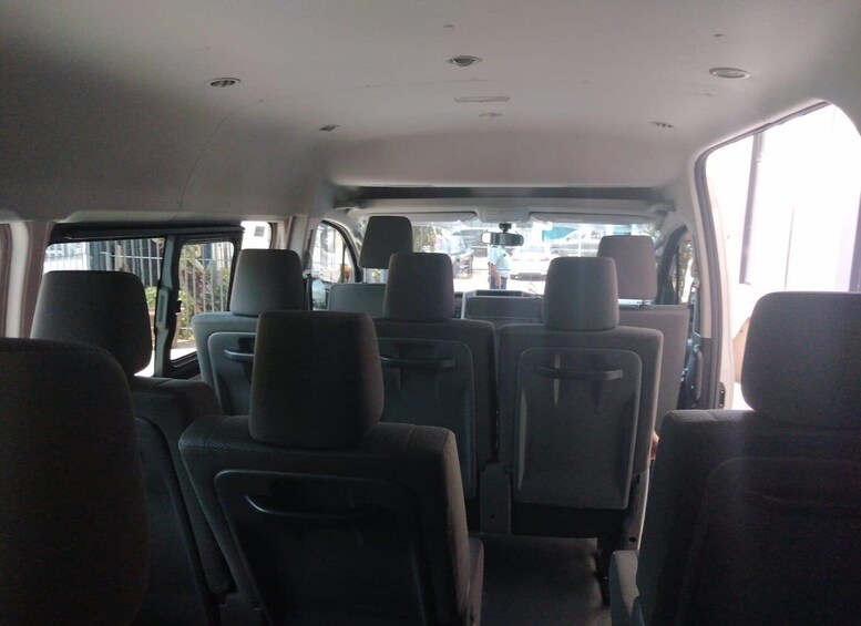 Picture 4 for Activity Roatan: Private Shuttle Service
