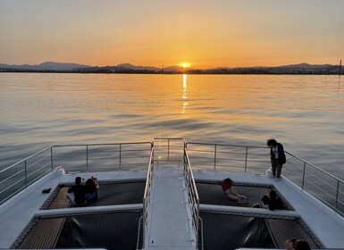 Málaga: Sunset Catamaran Trip