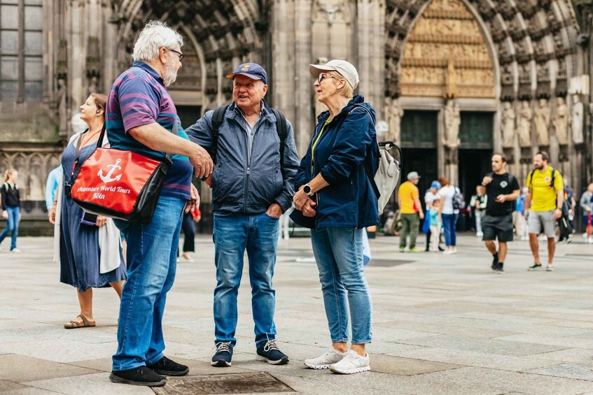 Picture 2 for Activity Cologne Cathedral and Old Town Tour with 1 Kölsch