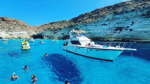 Taormina: Båttur med aperitif på Isola Bella