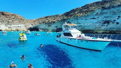 Taormina : Excursion en bateau avec Apéritif sur Isola Bella