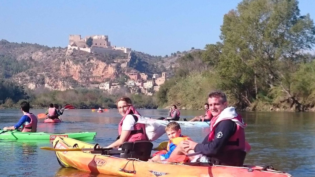 Picture 1 for Activity Tarragona: Ebro River Guided Kayaking Tour to Miravet