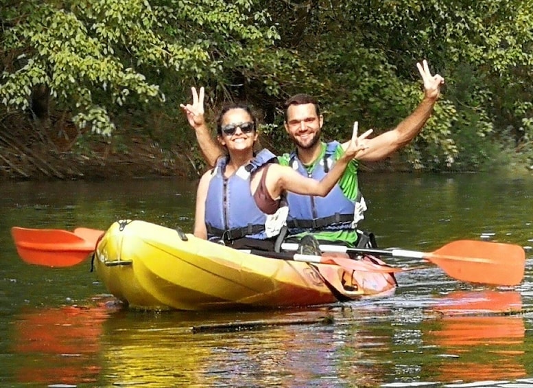 Tarragona: Ebro River Guided Kayaking Tour to Miravet