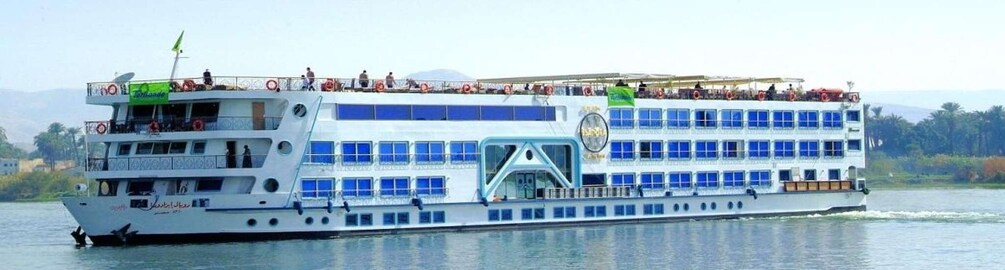 Sailing Nile cruise from Aswan to Luxor 2 nights