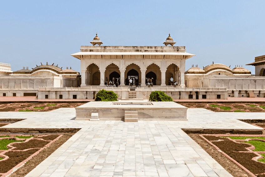 Picture 3 for Activity Agra: Skip-The-Line Taj Mahal & Agra Private Tour By Car