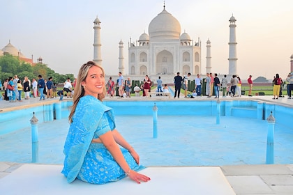 Agra: Skip-The-Line Taj Mahal & Agra Private Tour By Car
