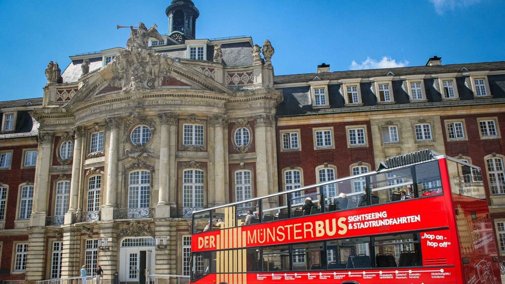 Münster: Hop-On Hop-Off-Bus Tour Day Ticket