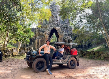 Siem Reap : Angkor What Sunrise et Market Tour par Jeep