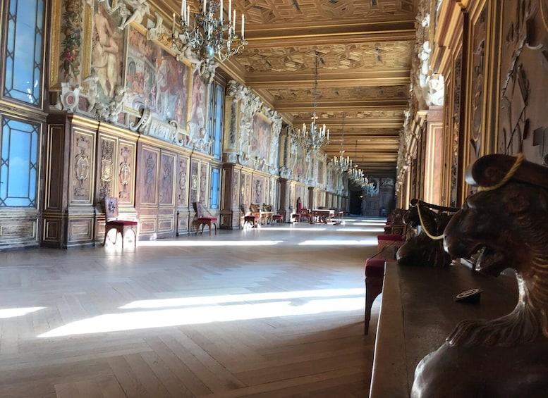 Picture 2 for Activity Château Fontainebleau German semi-private guided tour max 6