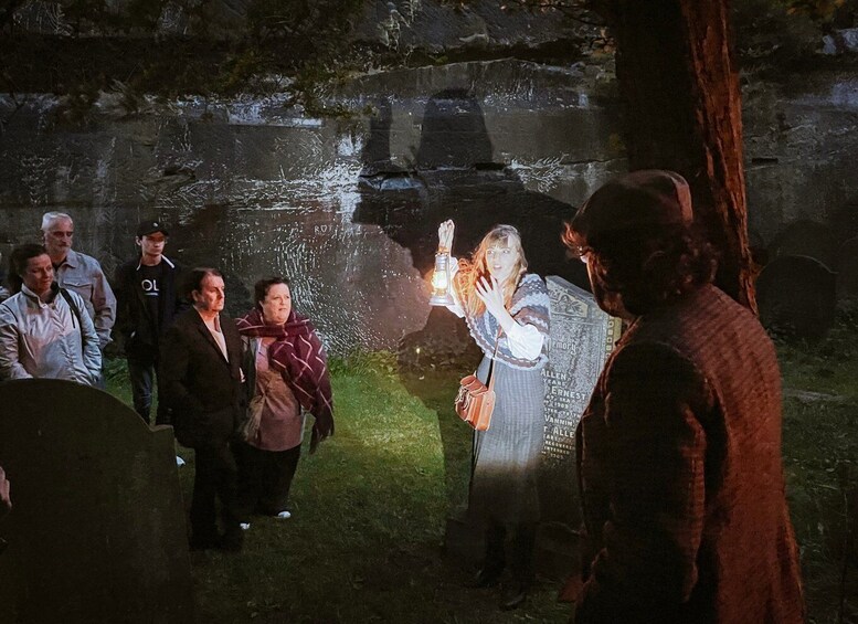 Picture 4 for Activity Liverpool: St James' Cemetery Historical Ghost Tour