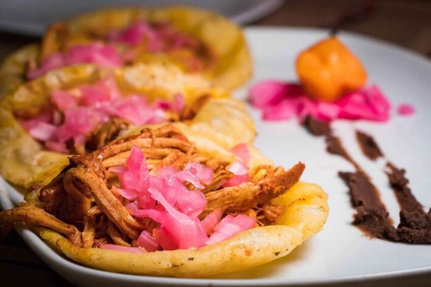 Private City tour Merida History & Local Antojitos Tasting