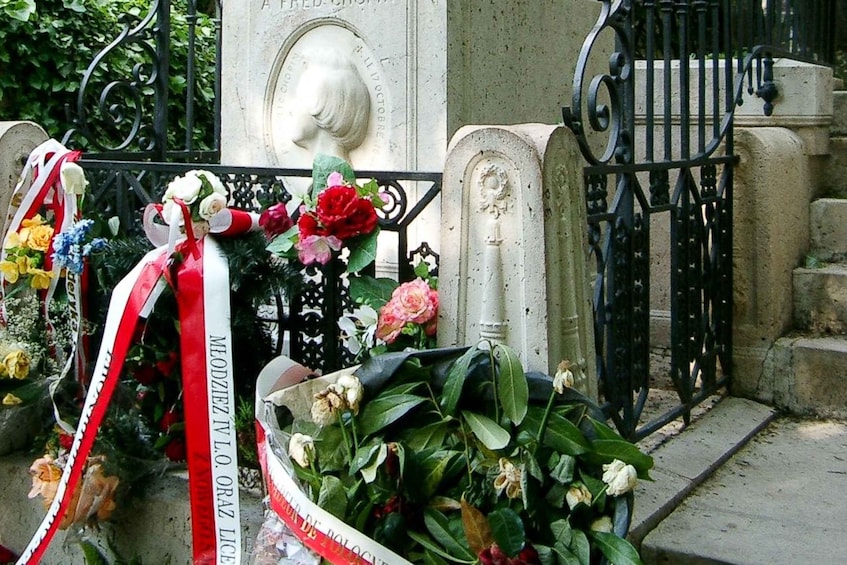 Picture 2 for Activity The Père Lachaise Cemetery: Guided 2-Hour Small-Group Tour