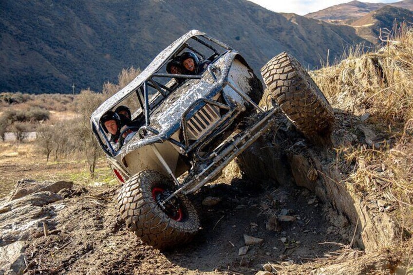 Custom-built Ultimate Off-Roader can literally go everywhere