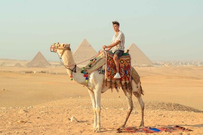 El Cairo/Giza: Paseo en camello alrededor de las pirámides