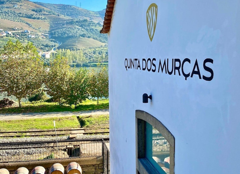 Quinta dos Murças: train, walking, lunch and wine tasting