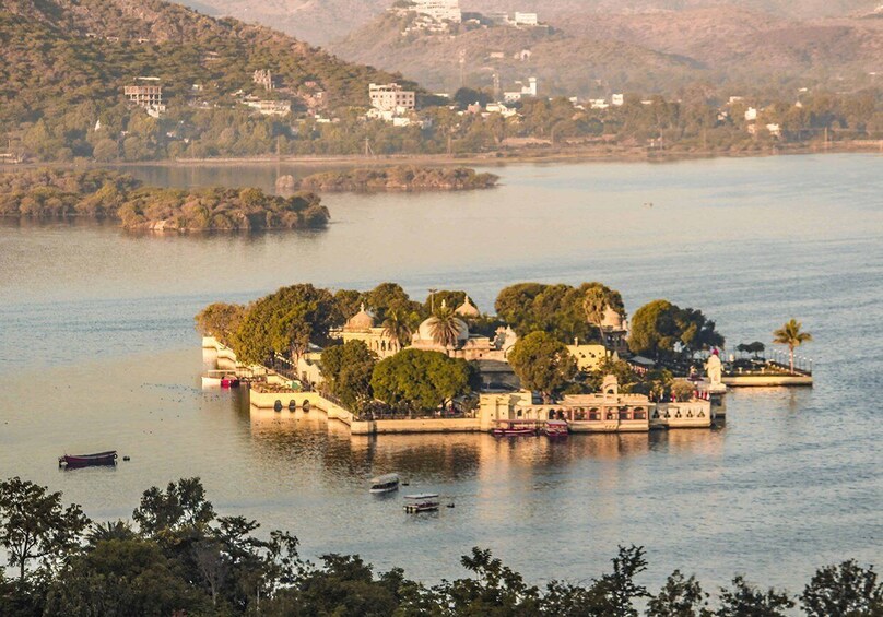 Picture 3 for Activity From Jaipur: 3-Day Udaipur & Jaipur Excursion