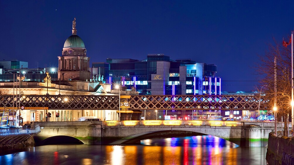 Dublin at night