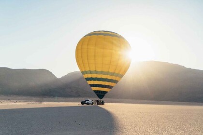 Tur ke Wadi Rum dari Amman atau Laut Mati Sehari Penuh