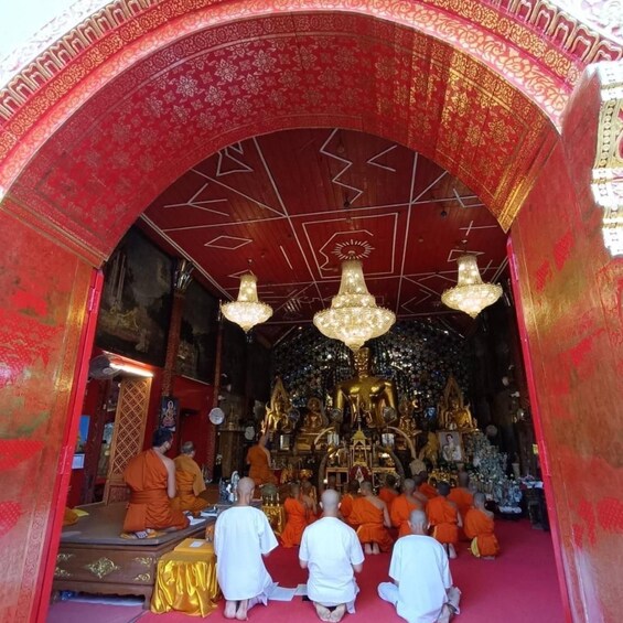 Picture 18 for Activity Chiang Mai: Wat Pha Lat & Wat Phra That Doi Suthep Tour