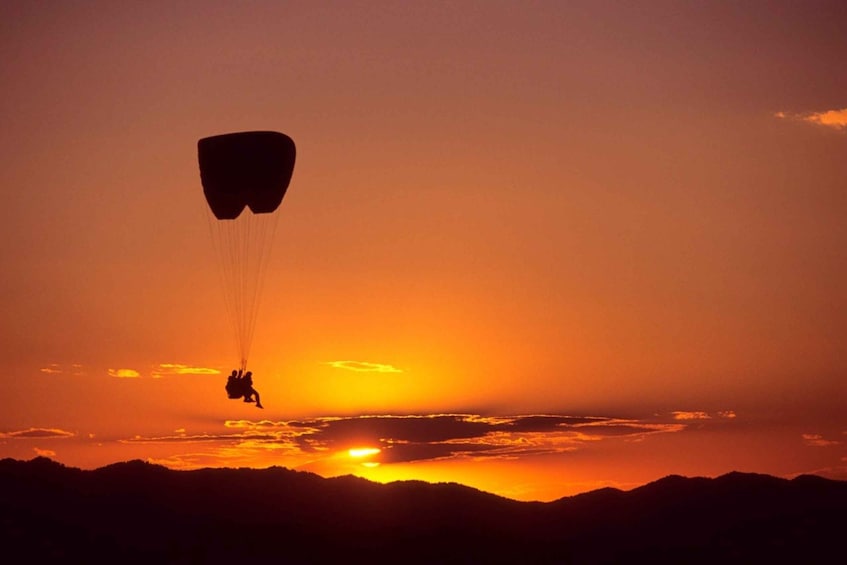Picture 2 for Activity Jaco: Sunset Paragliding Flight in Puntarenas Province