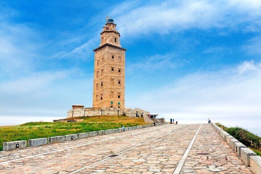 Historical and Cultural Walking Tour around Coruña