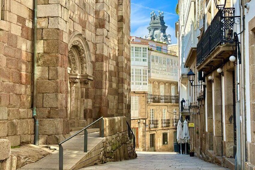 Essential Walking Tour through the Emblematic Places of Coruña