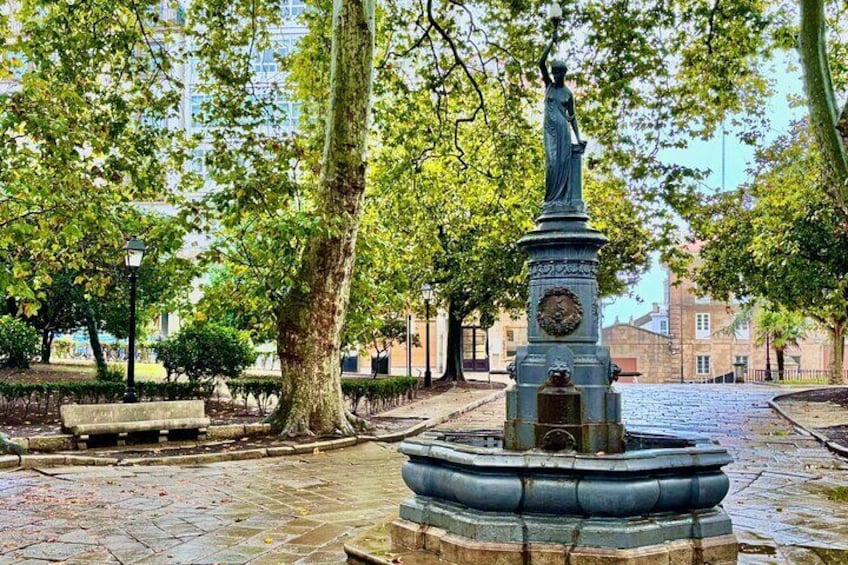 Essential Walking Tour through the Emblematic Places of Coruña