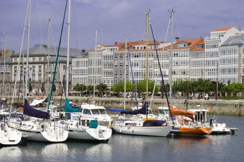 Historical and Cultural Walking Tour around Coruña