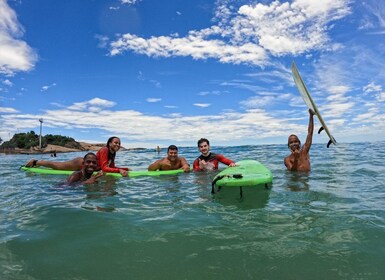 Surf lessons with local instructors in Copacabana/ipanema!